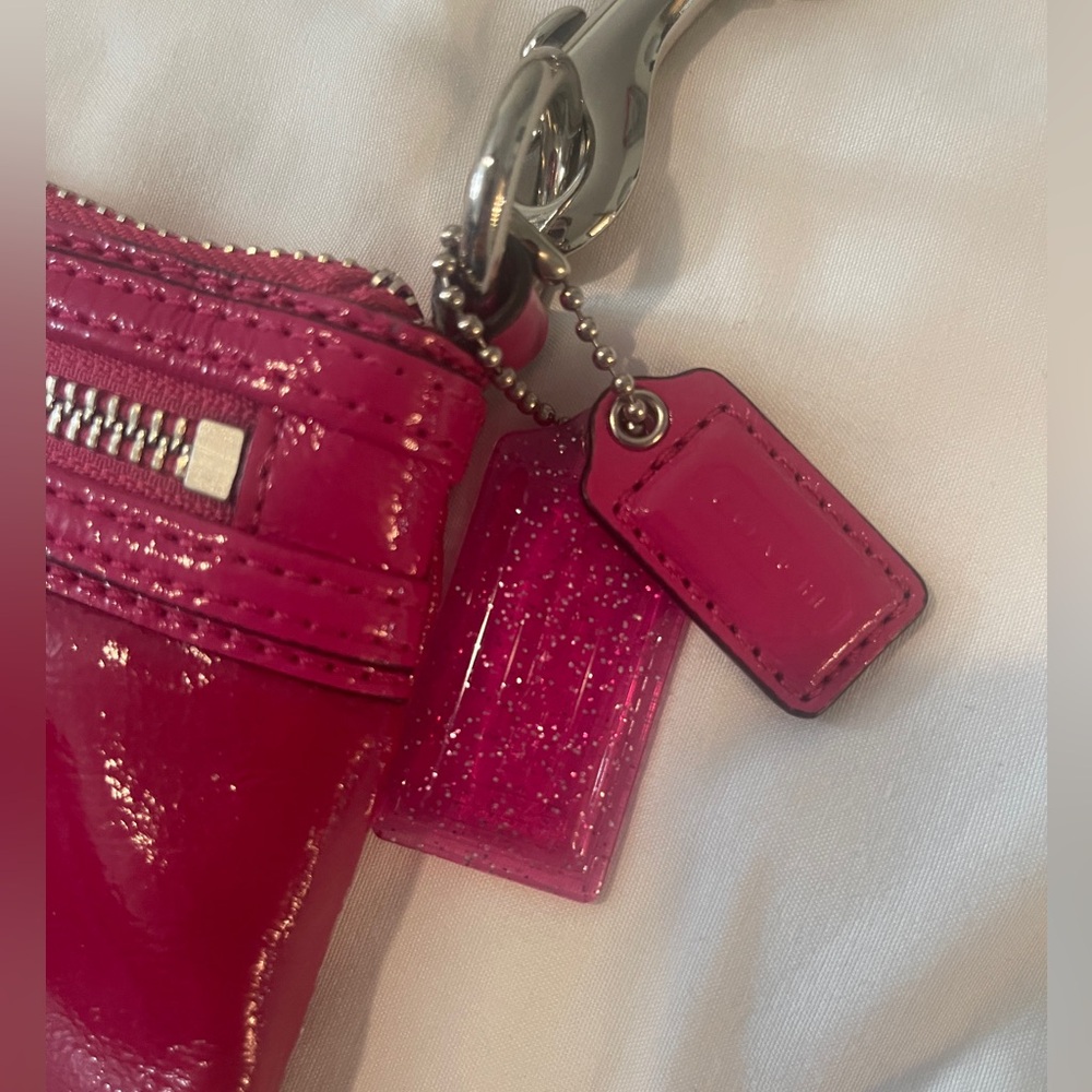 2000’s Vintage Coach Poppy Wristlet - Picture 2 of 6